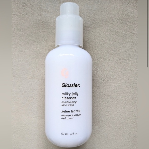 Glossier Milky Jelly Cleanser - 177 ml - Picture 2 of 4